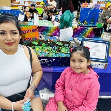 hispanic_mom_and_her_daughter